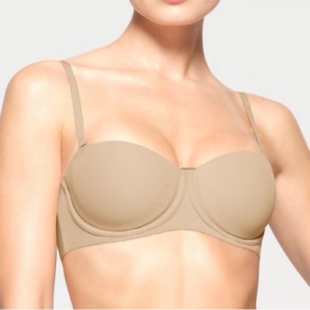 NWT Skims Fits Everybody Strapless Bra